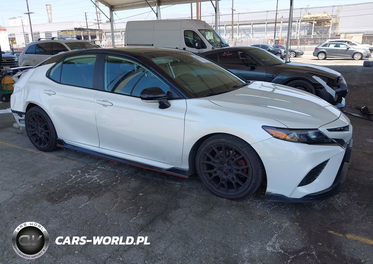 2021 Toyota Camry Trd – zdjęcie 1 z 17