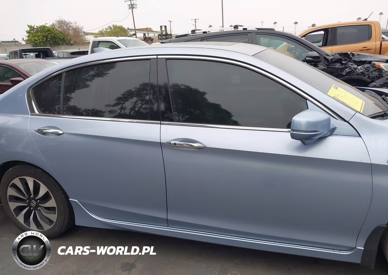 2017 Honda Accord Hybrid Touring VIN:JHMCR6F73HC024473 - 14