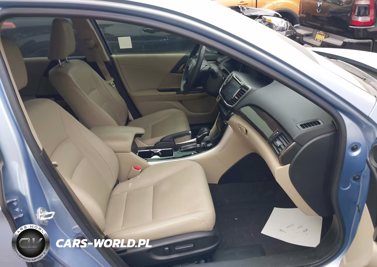 2017 Honda Accord Hybrid Touring VIN:JHMCR6F73HC024473 - 5