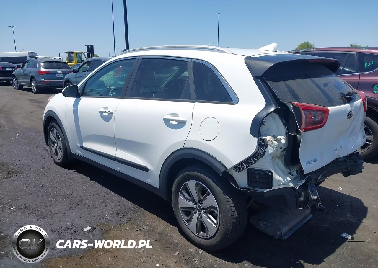 2017 Kia Niro Lx VIN:KNDCB3LCXH5104377 - 3