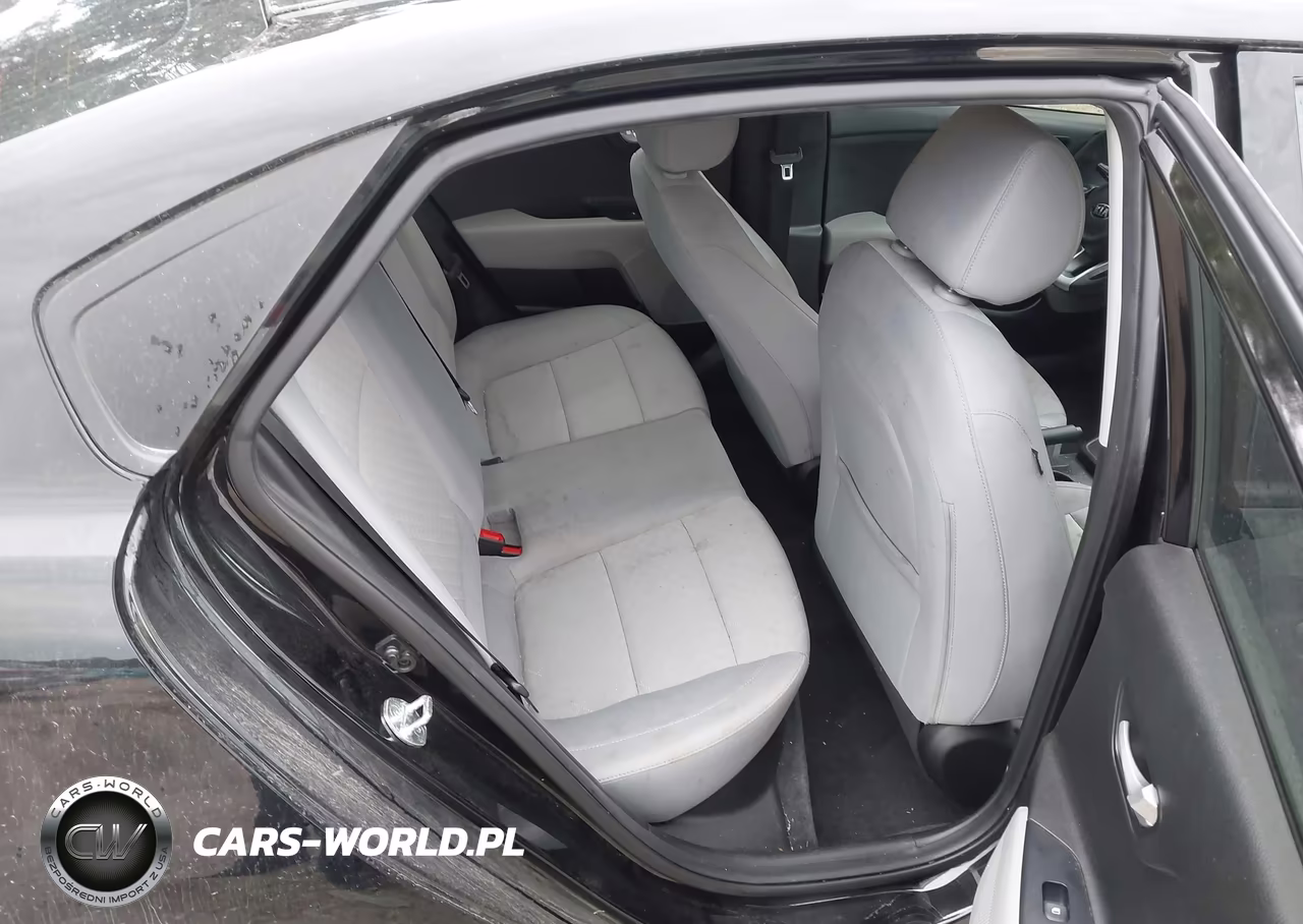 2018 Kia Rio S VIN:3KPA24AB9JE143284 - 8