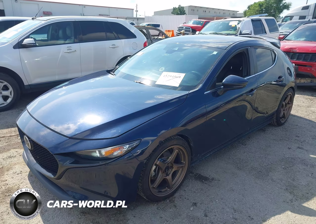 2019 Mazda Mazda3 Preferred Package VIN:JM1BPAMM1K1143608 - 2