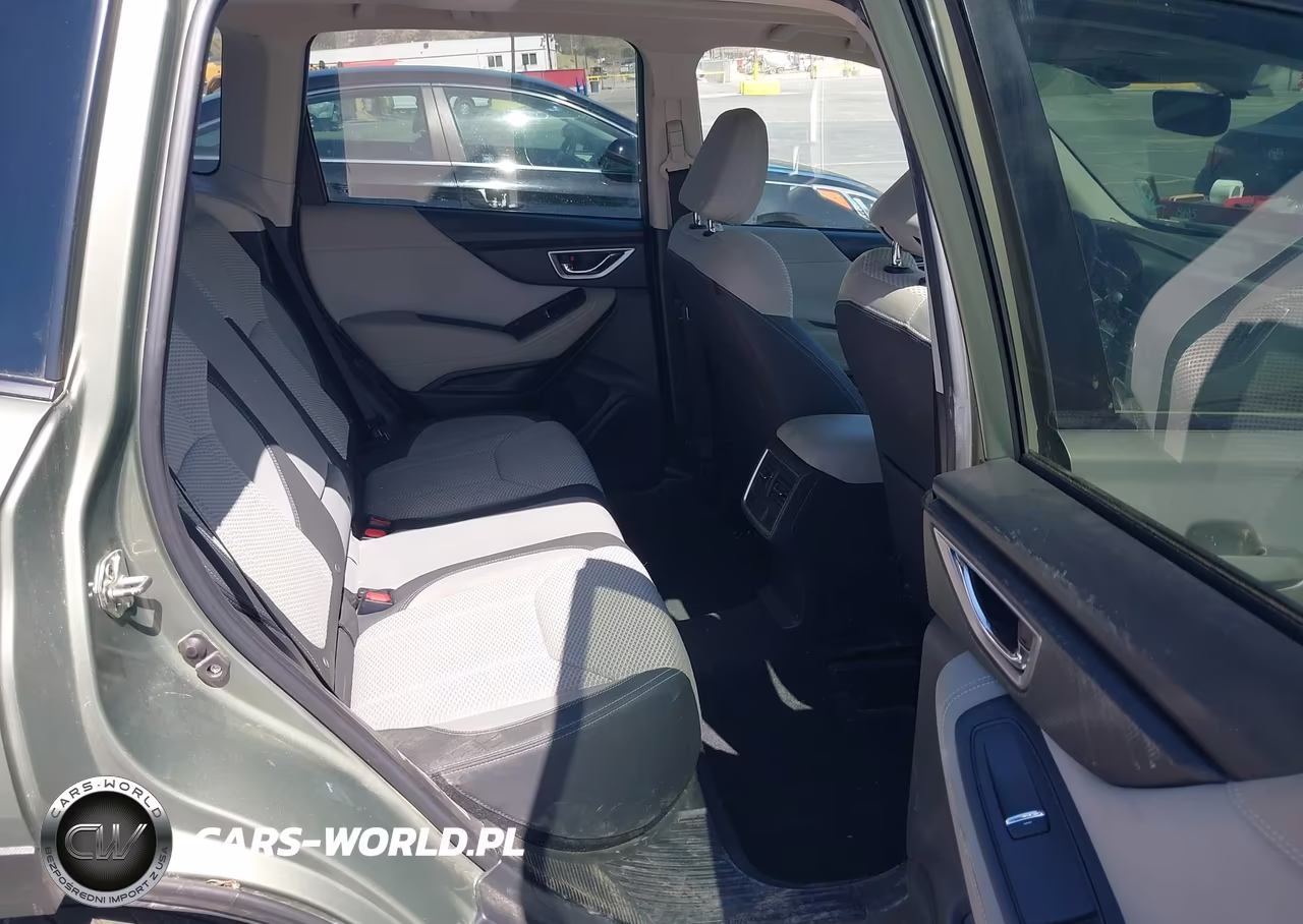 2019 Subaru Forester Premium VIN:JF2SKAEC7KH492317 - 8