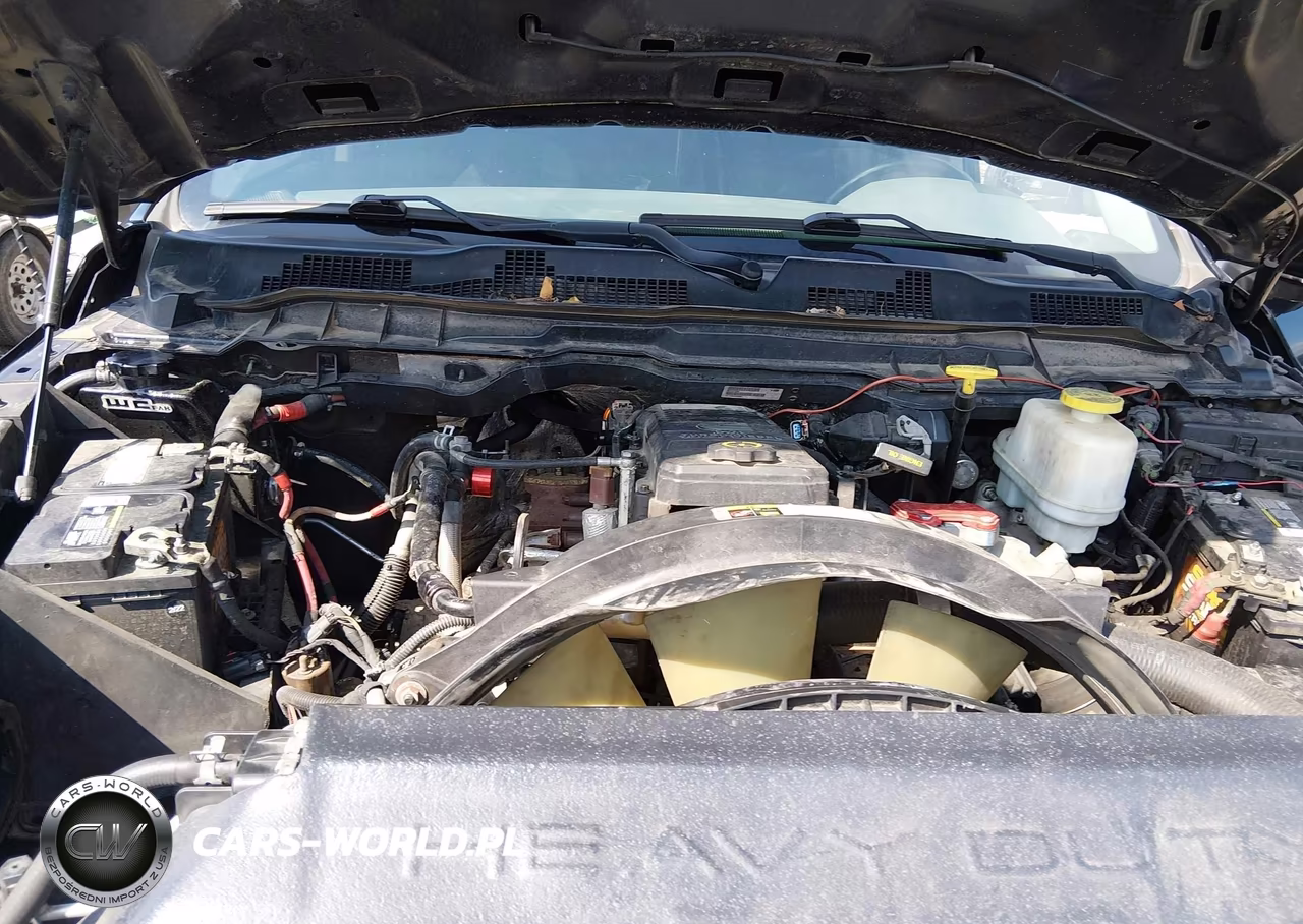 2018 Ram 5500 Chassis Tradesman-Slt-Laramie VIN:3C7WRNEL4JG371744 - 11