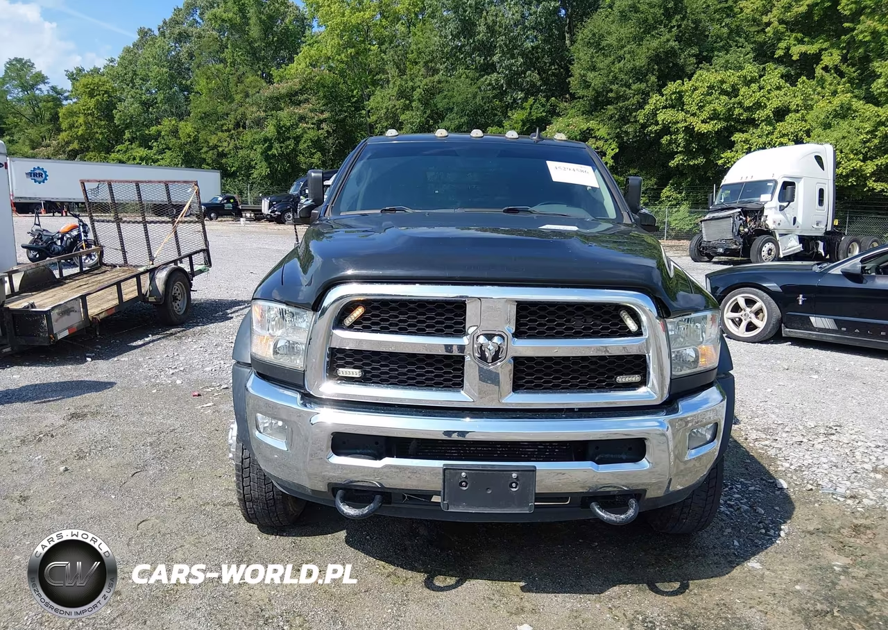 2018 Ram 5500 Chassis Tradesman-Slt-Laramie VIN:3C7WRNEL4JG371744 - 13