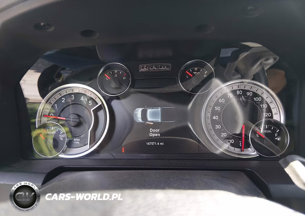 2018 Ram 5500 Chassis Tradesman-Slt-Laramie VIN:3C7WRNEL4JG371744 - 5