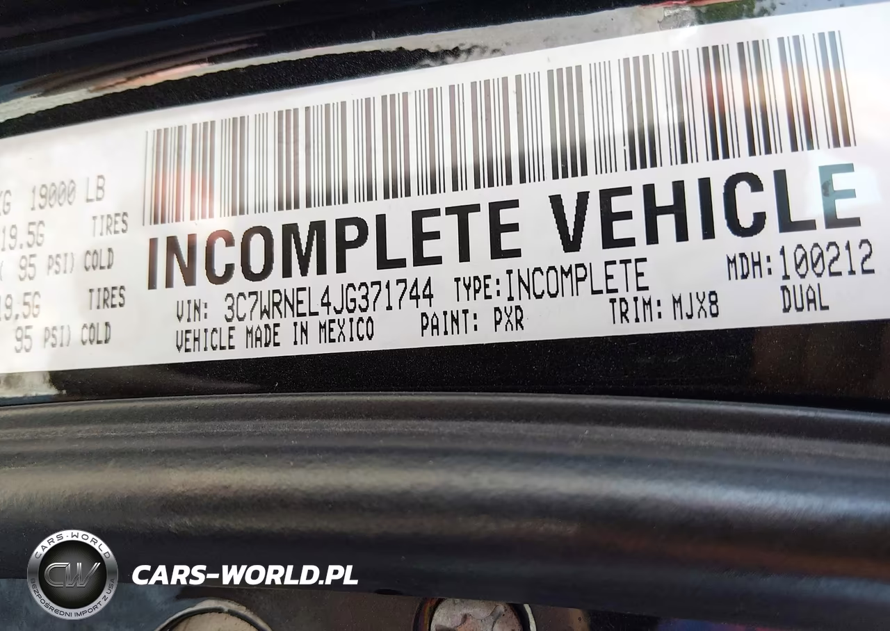 2018 Ram 5500 Chassis Tradesman-Slt-Laramie VIN:3C7WRNEL4JG371744 - 8