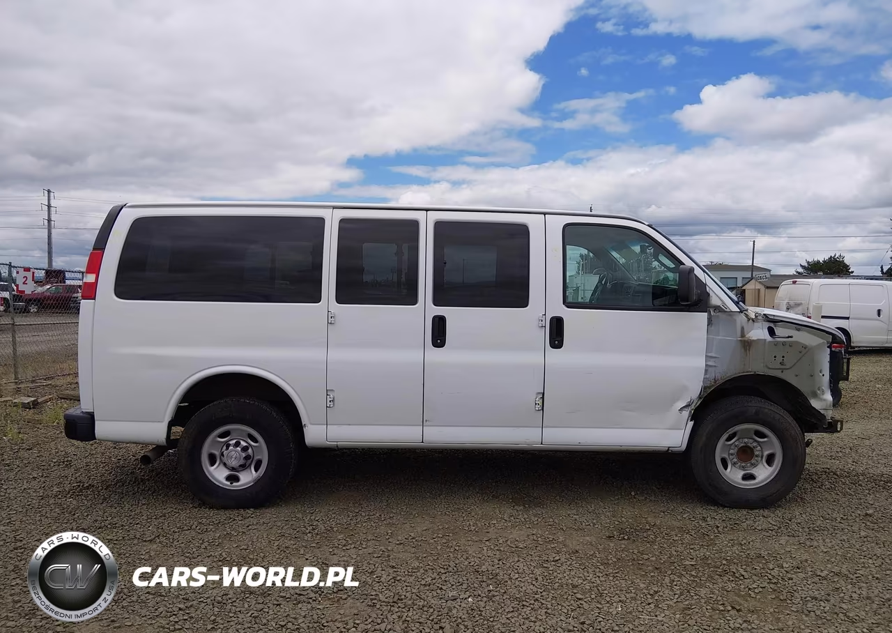 2018 Chevrolet Express 2500 Ls VIN:1GAWGEFP6J1220013 - 14