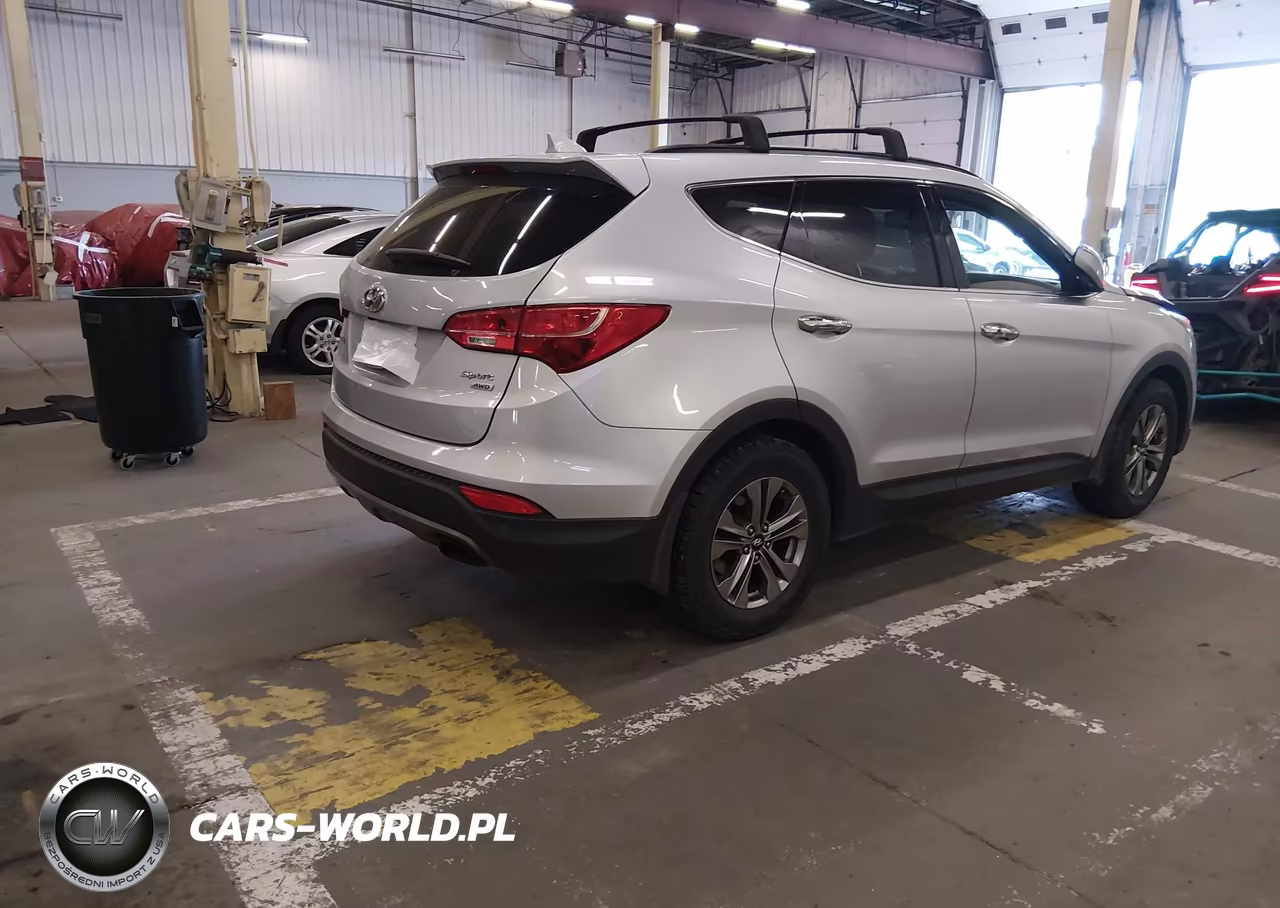 2016 Hyundai Santa Fe Sport 2.4L VIN:5XYZUDLB8GG323894 - 4