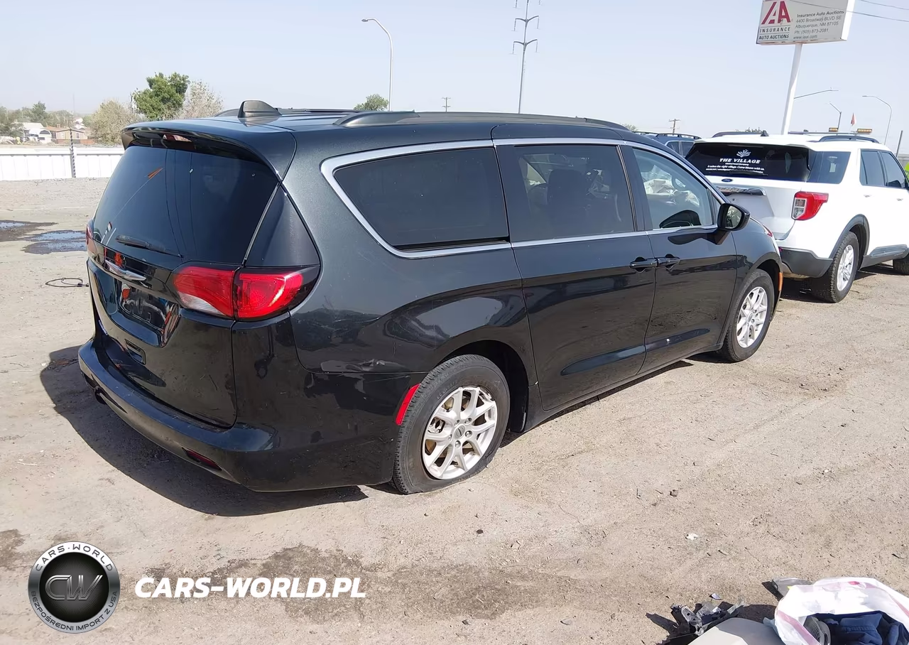 2021 Chrysler Voyager Lxi VIN:2C4RC1DG3MR547805 - 4