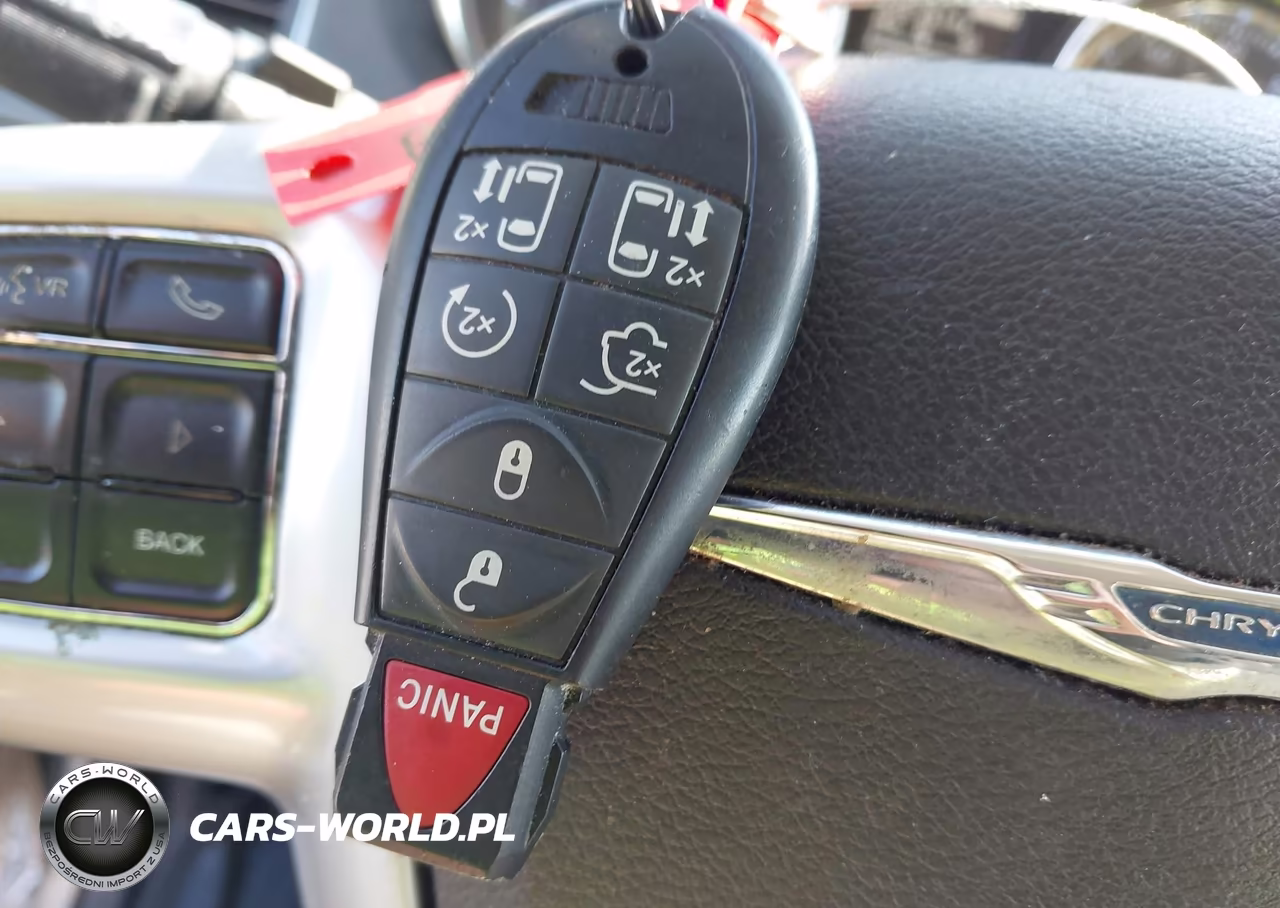 2013 Chrysler Town & Country Touring-L VIN:2C4RC1CG8DR712233 - 11