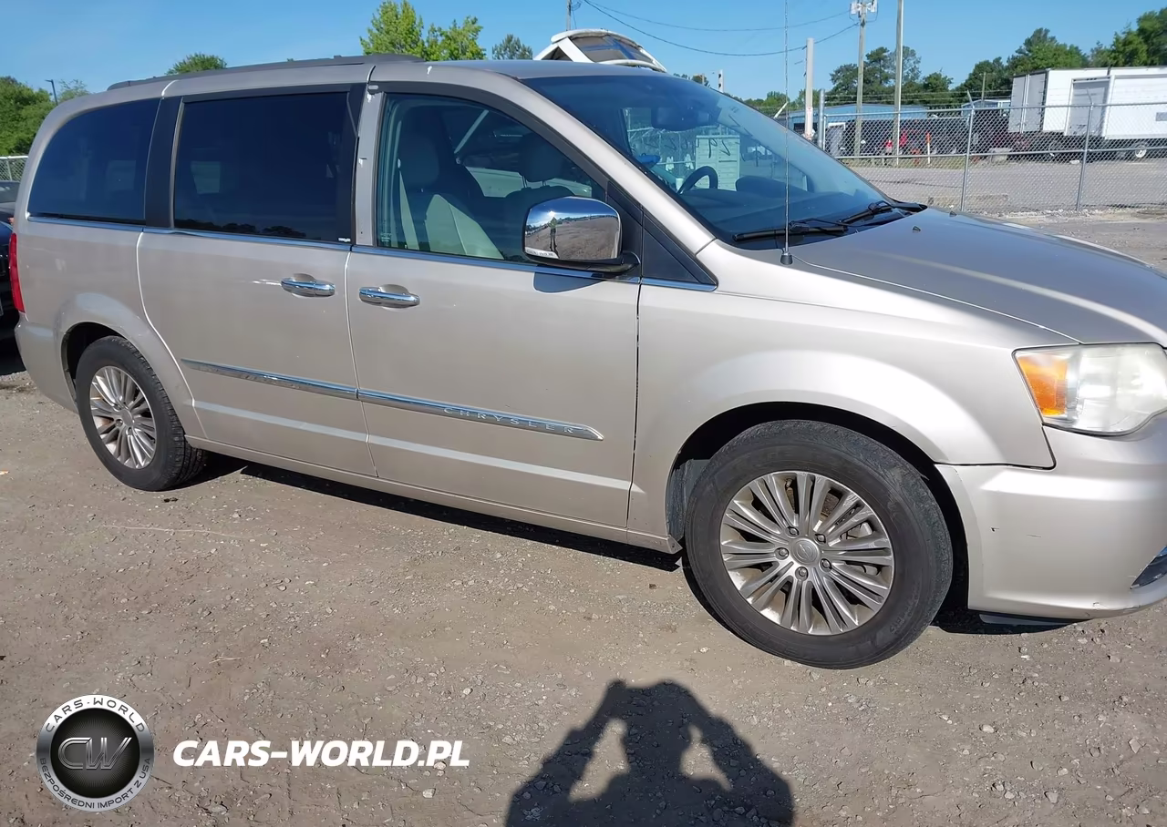 2013 Chrysler Town & Country Touring-L VIN:2C4RC1CG8DR712233 - 6