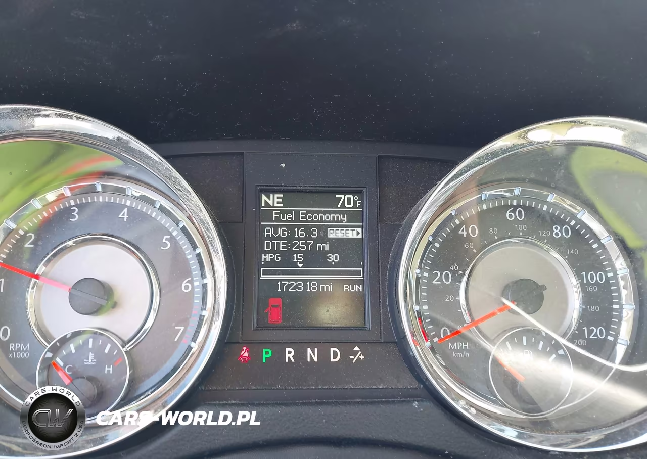 2013 Chrysler Town & Country Touring-L VIN:2C4RC1CG8DR712233 - 7