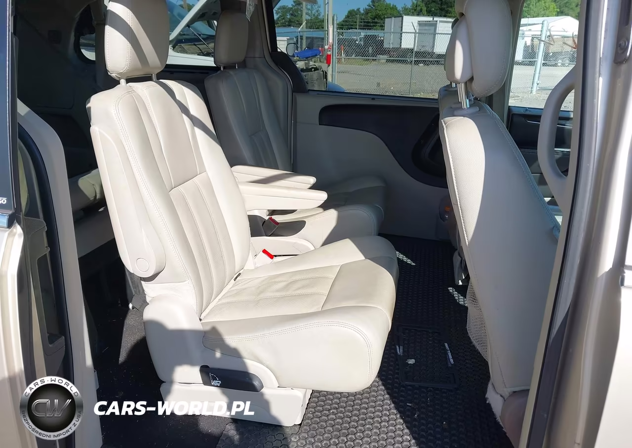 2013 Chrysler Town & Country Touring-L VIN:2C4RC1CG8DR712233 - 8