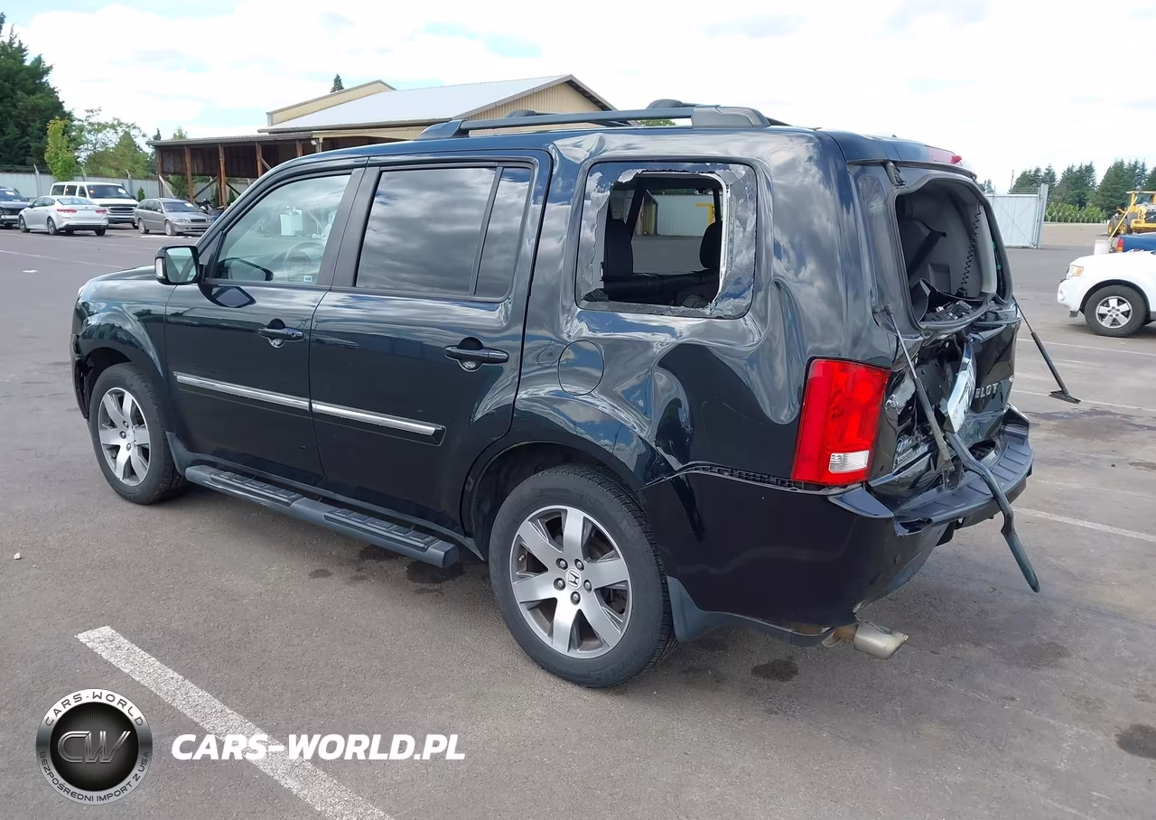 2015 Honda Pilot Touring VIN:5FNYF4H91FB036754 - 3
