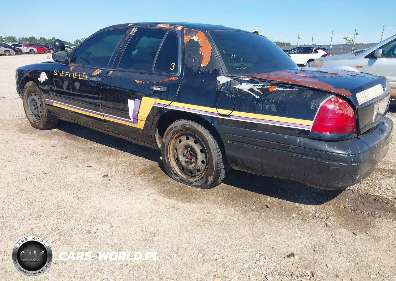 2009 Ford Crown Victoria Police Interceptor VIN:2FAHP71V29X102213 - 3
