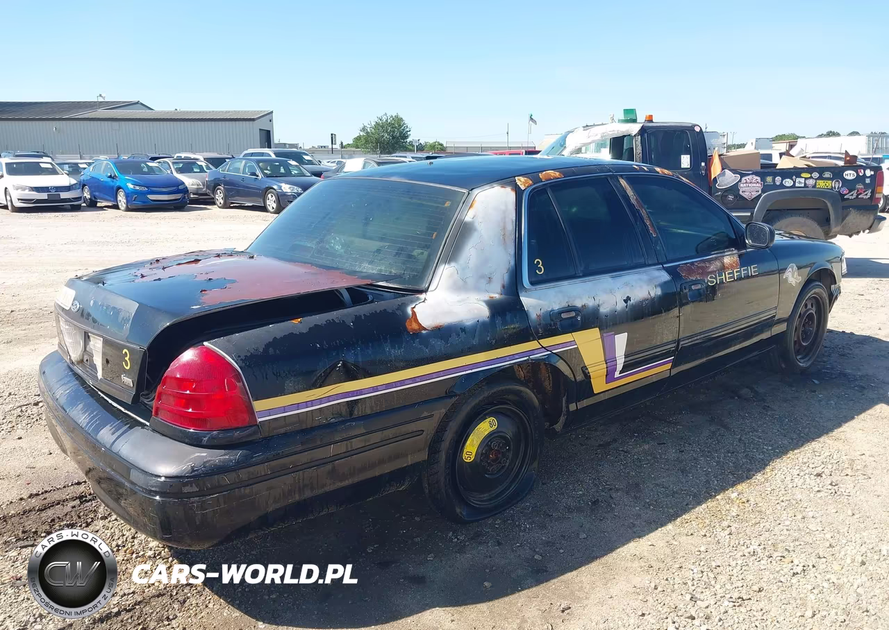 2009 Ford Crown Victoria Police Interceptor VIN:2FAHP71V29X102213 - 4