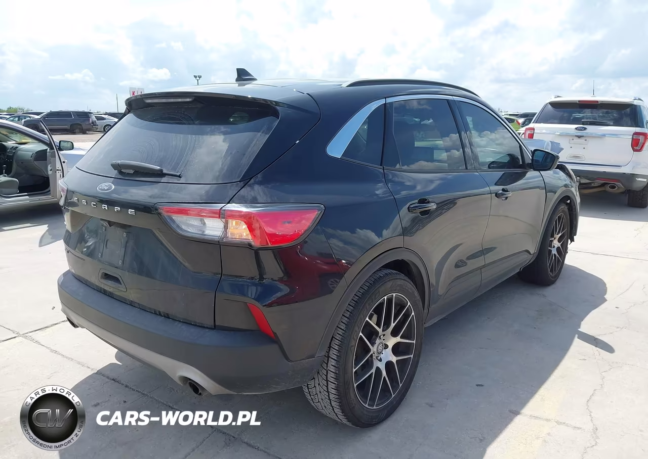 2021 Ford Escape Se VIN:1FMCU0G62MUA37072 - 4