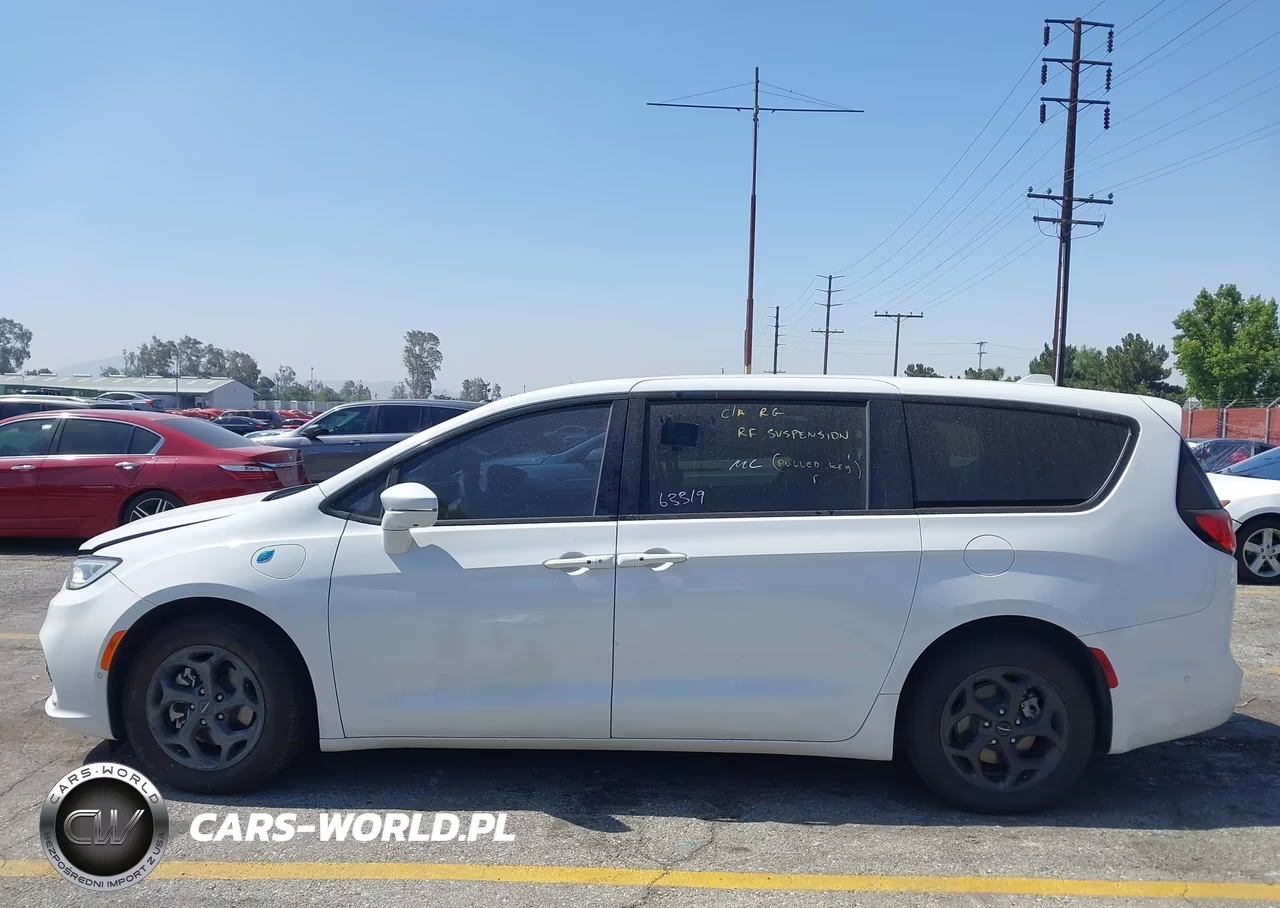 2022 Chrysler Pacifica Hybrid Touring L VIN:2C4RC1L75NR187780 - 20