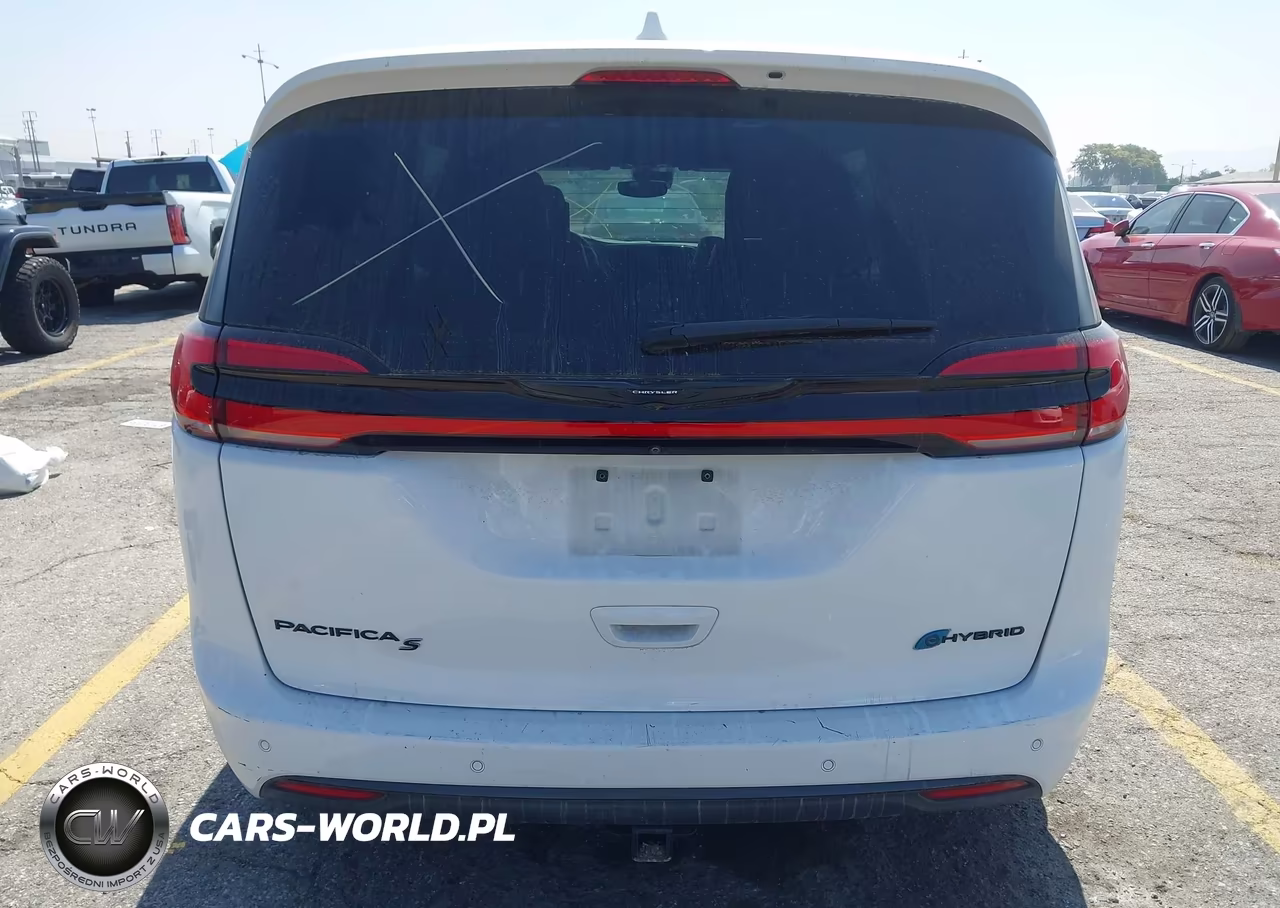 2022 Chrysler Pacifica Hybrid Touring L VIN:2C4RC1L75NR187780 - 22