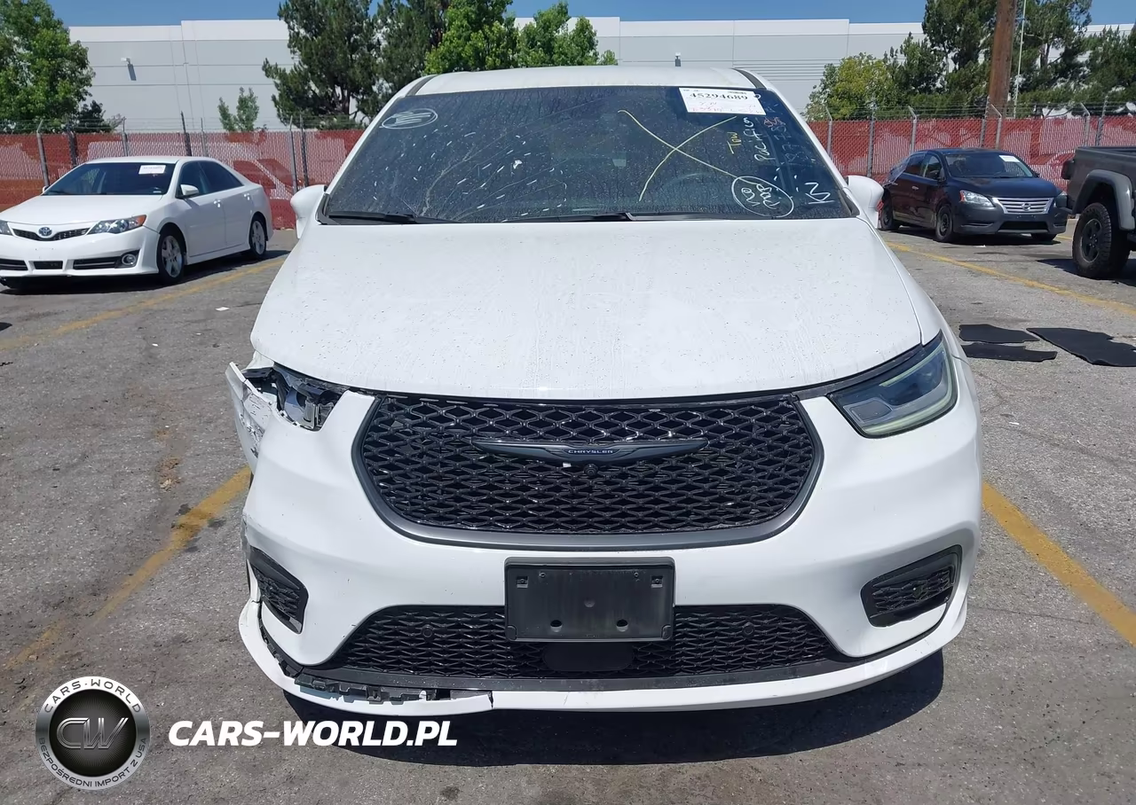 2022 Chrysler Pacifica Hybrid Touring L VIN:2C4RC1L75NR187780 - 6
