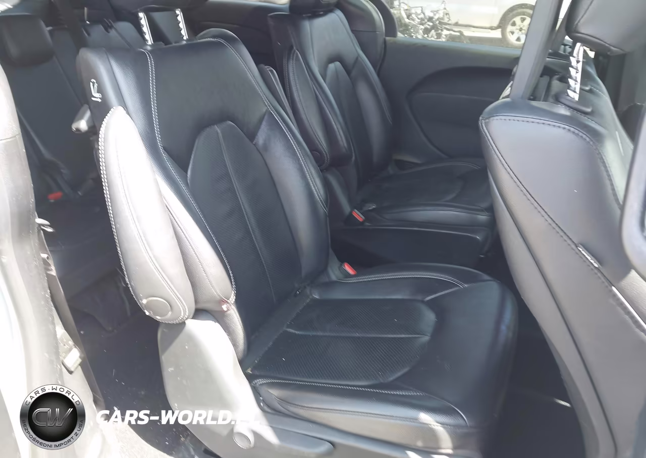 2022 Chrysler Pacifica Hybrid Touring L VIN:2C4RC1L75NR187780 - 8