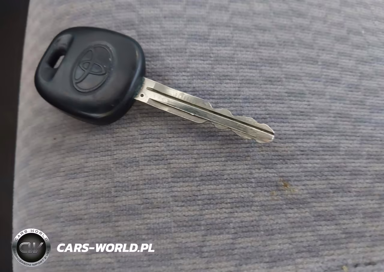 2005 Toyota Corolla Le VIN:1NXBR32E75Z377199 - 11