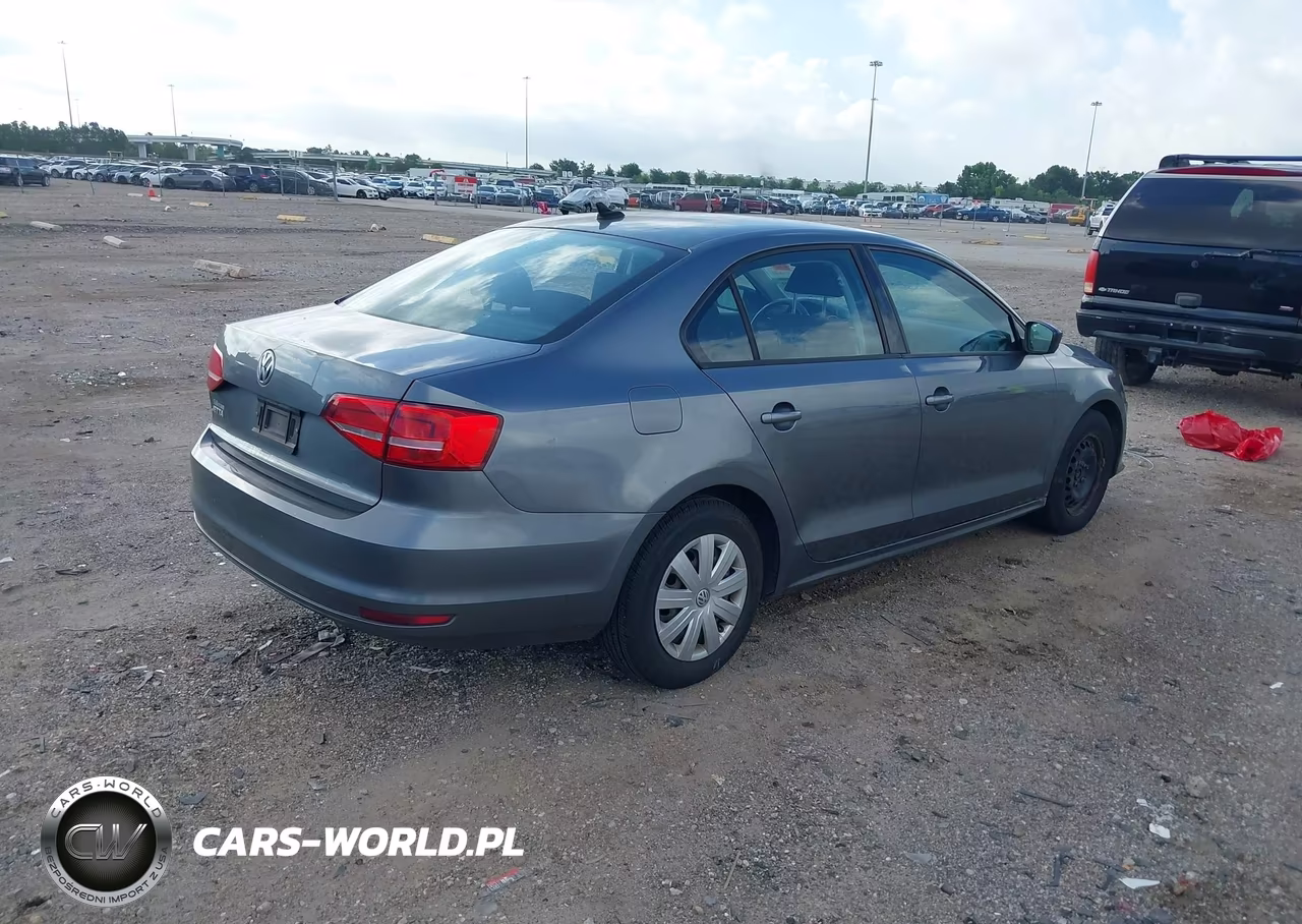 2015 Volkswagen Jetta 2.0L S VIN:3VW2K7AJ4FM406353 - 4