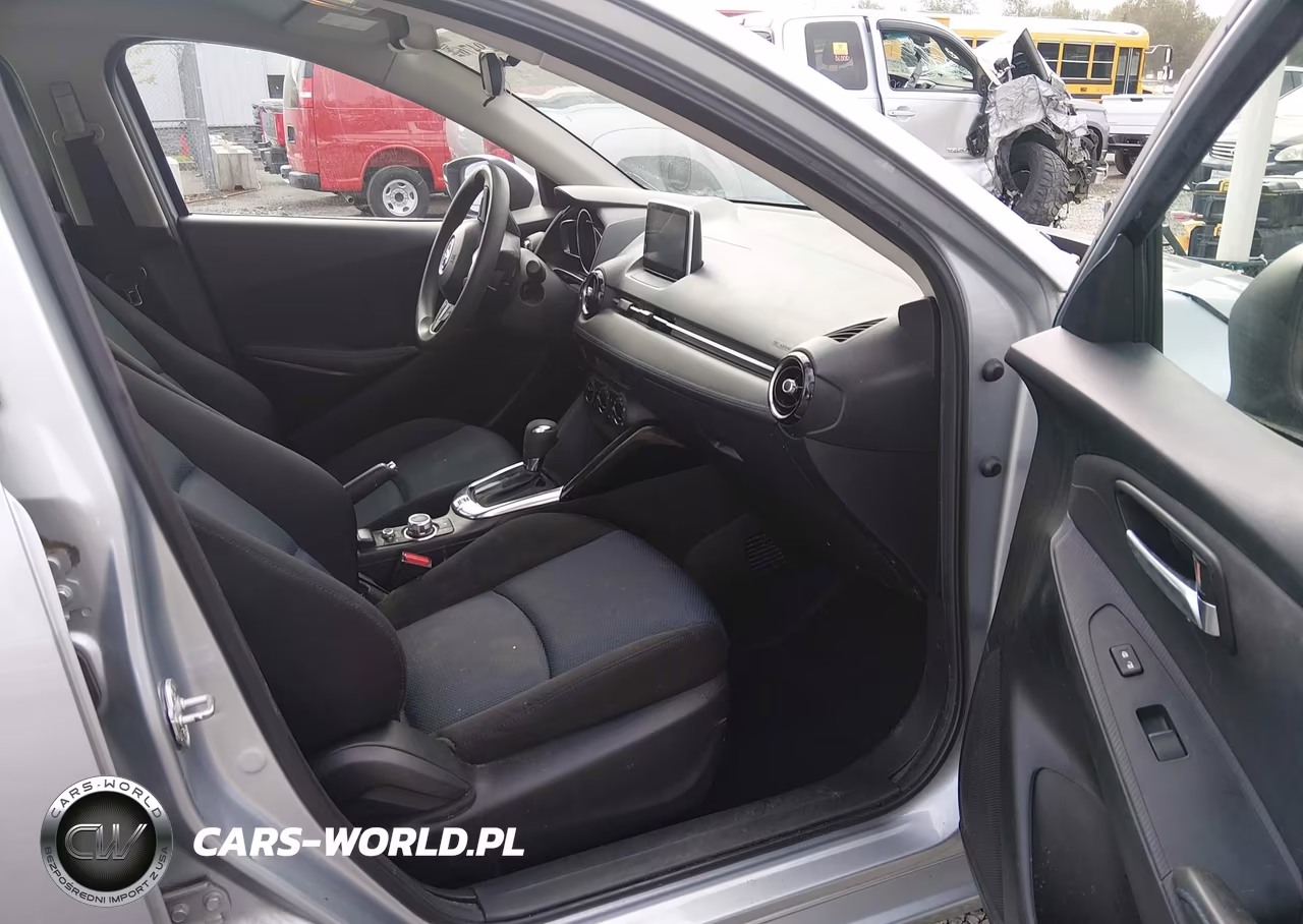 2017 Toyota Yaris Ia VIN:3MYDLBYV8HY184126 - 18
