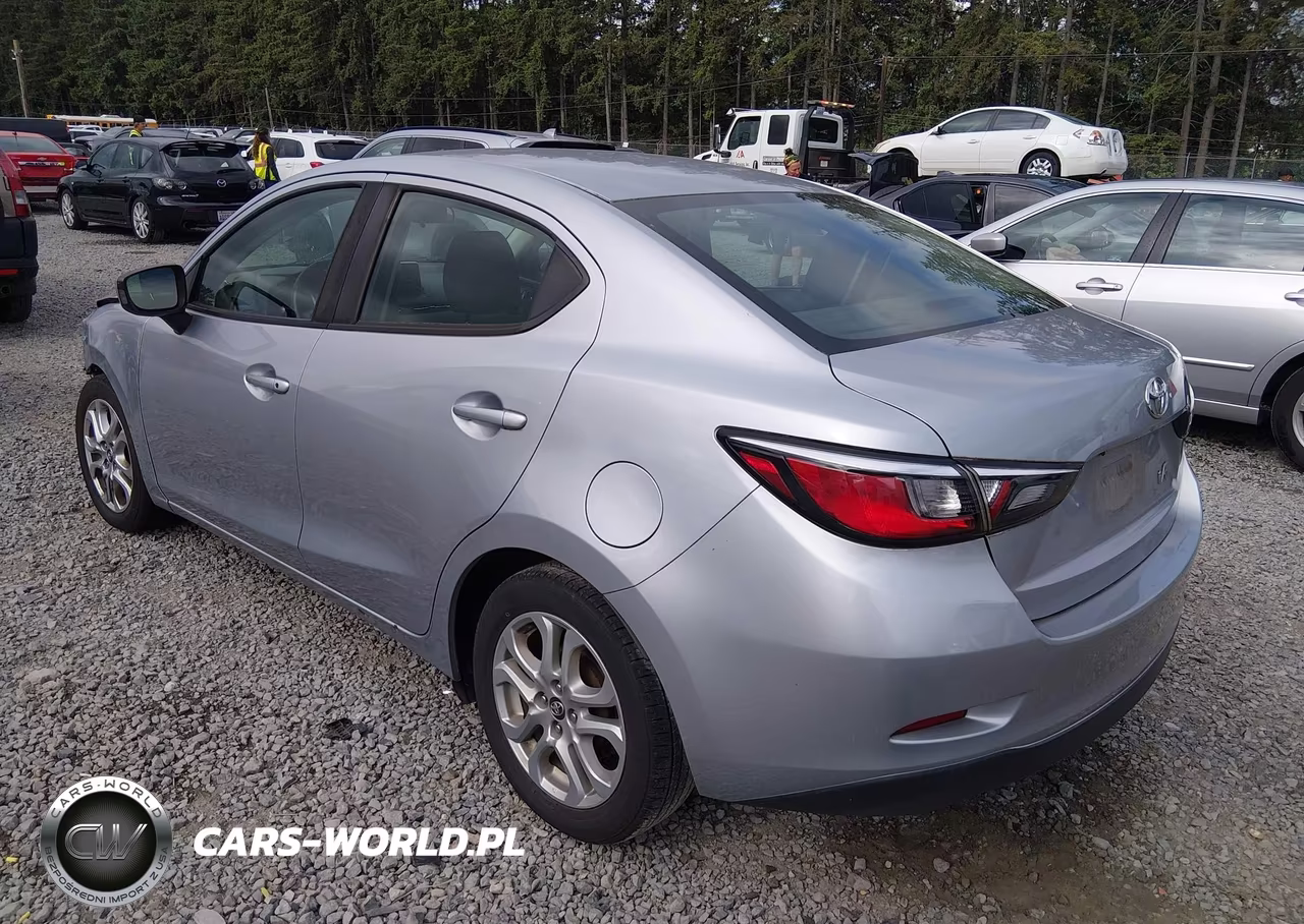 2017 Toyota Yaris Ia VIN:3MYDLBYV8HY184126 - 3