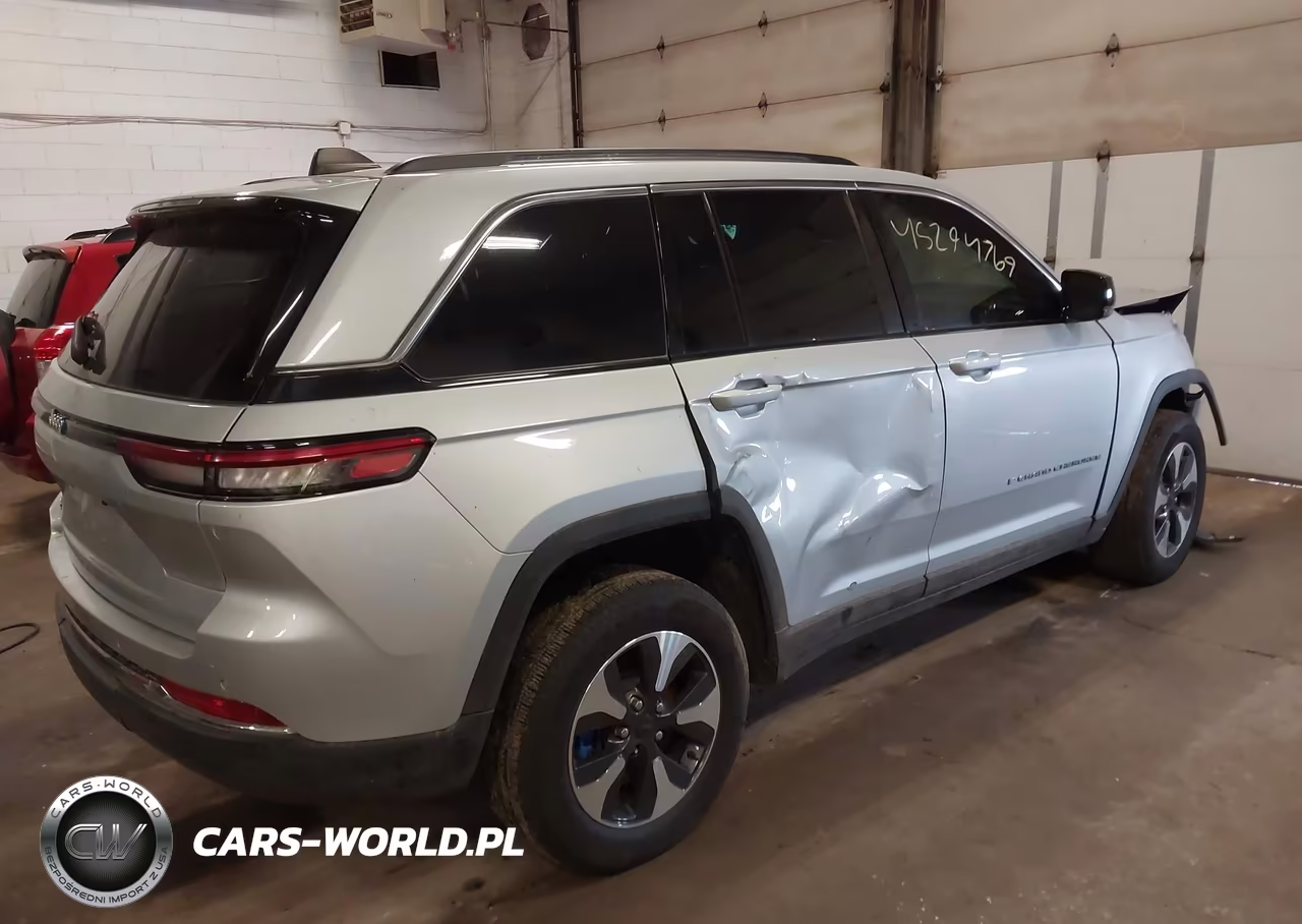 2023 Jeep Grand Cherokee 4Xe VIN:1C4RJYB62PC649344 - 4