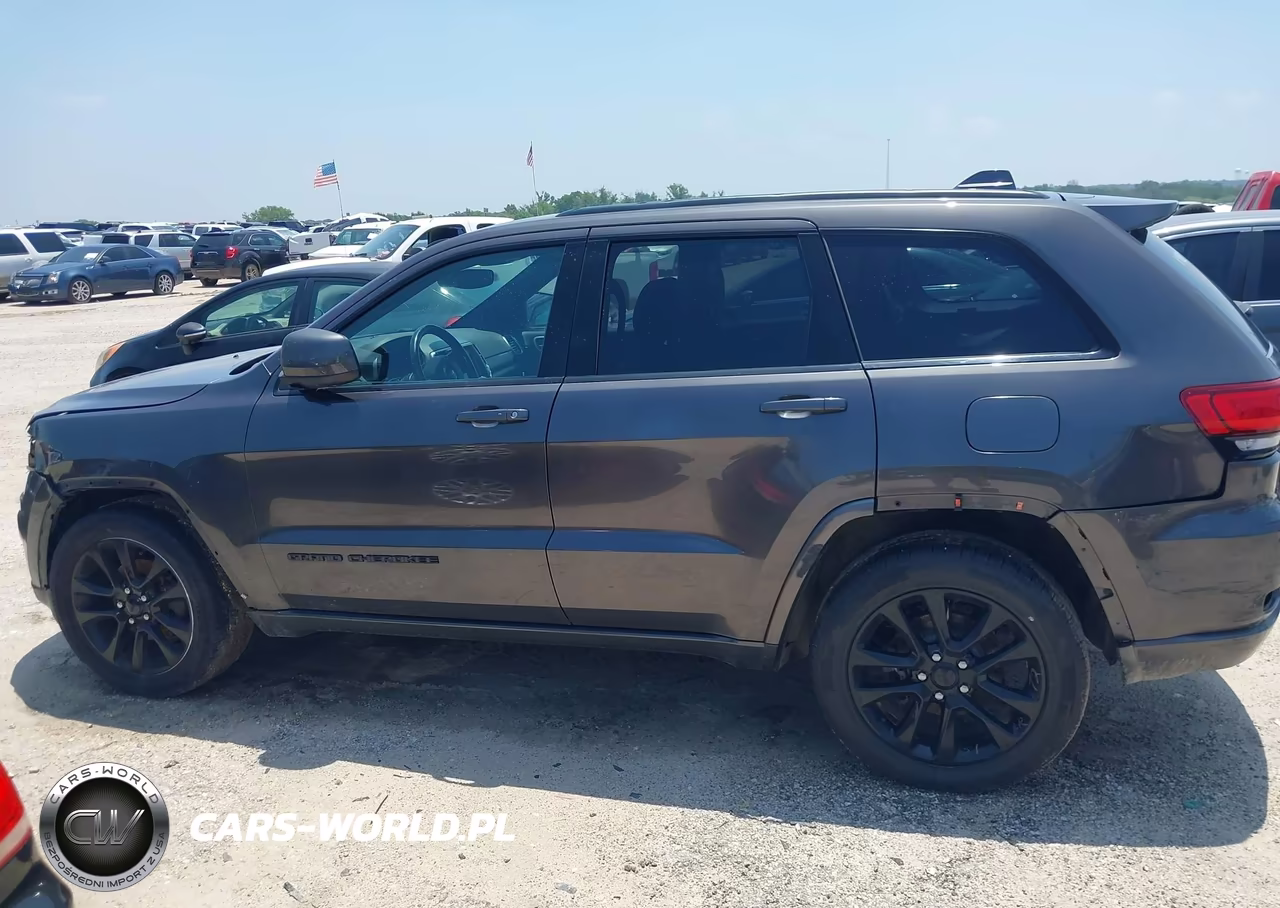 2018 Jeep Grand Cherokee Altitude 4X2 VIN:1C4RJEAG9JC197408 - 14