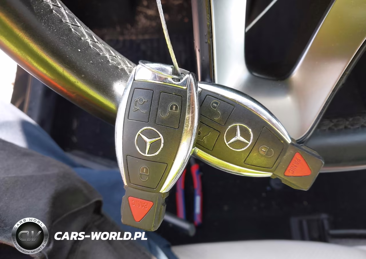 2015 Mercedes-Benz C 300 4Matic VIN:55SWF4KB9FU031500 - 11
