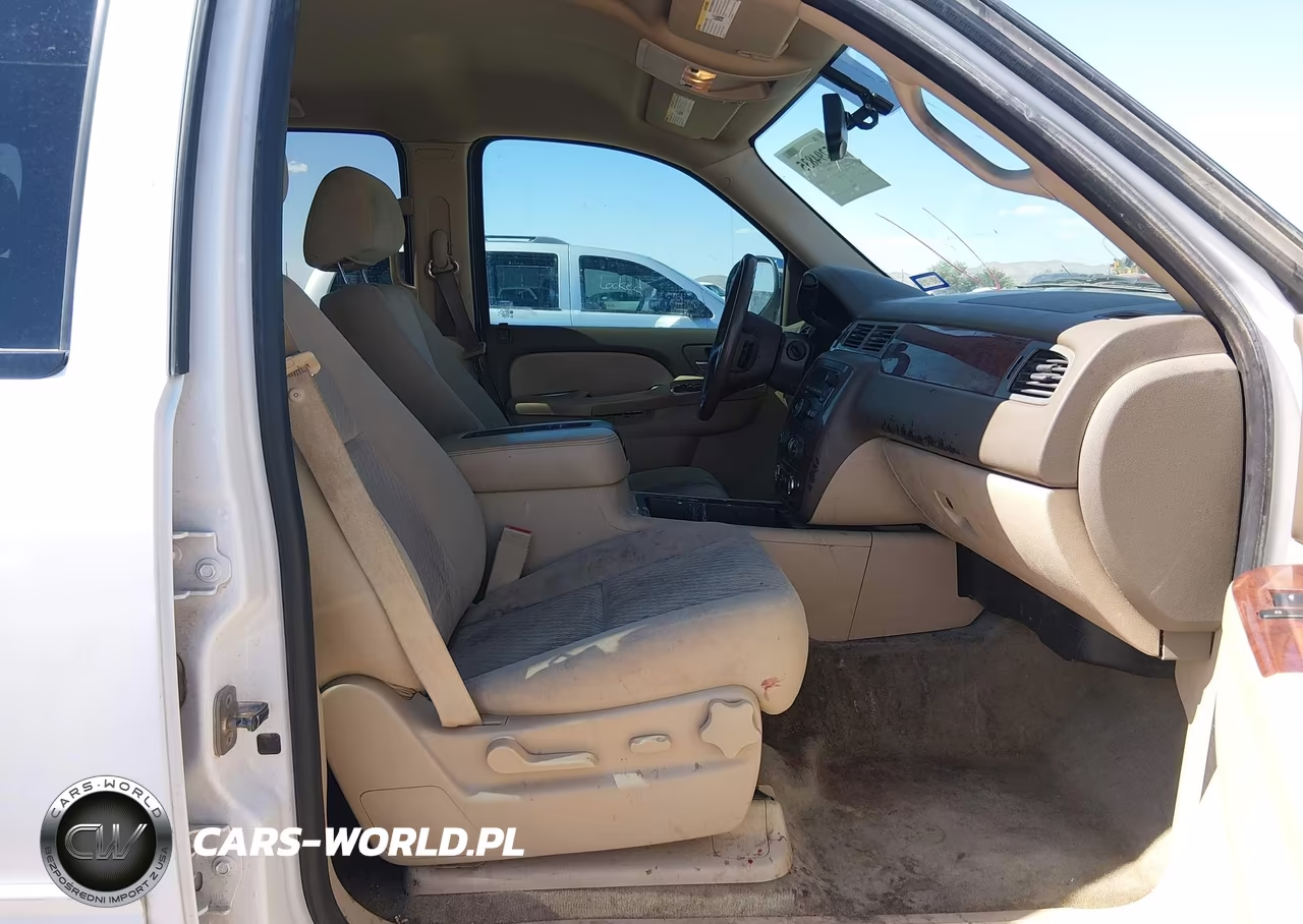 2012 Chevrolet Tahoe Ls VIN:1GNSCAE05CR258679 - 5