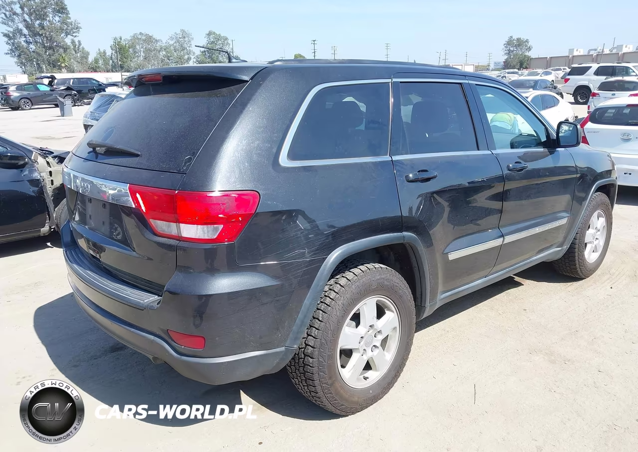 2012 Jeep Grand Cherokee Laredo VIN:1C4RJEAG0CC305305 - 4