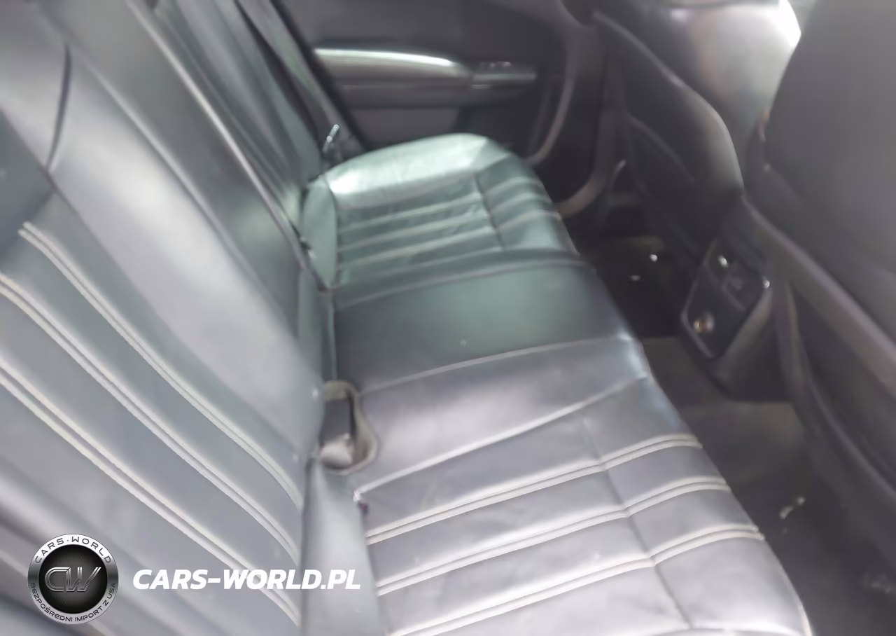 2014 Chrysler 300 300S VIN:2C3CCABG1EH145303 - 8