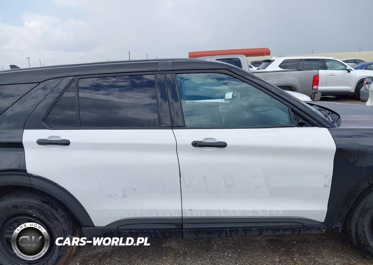 2020 Ford Police Interceptor Utility VIN:1FM5K8ABXLGB85101 - 13