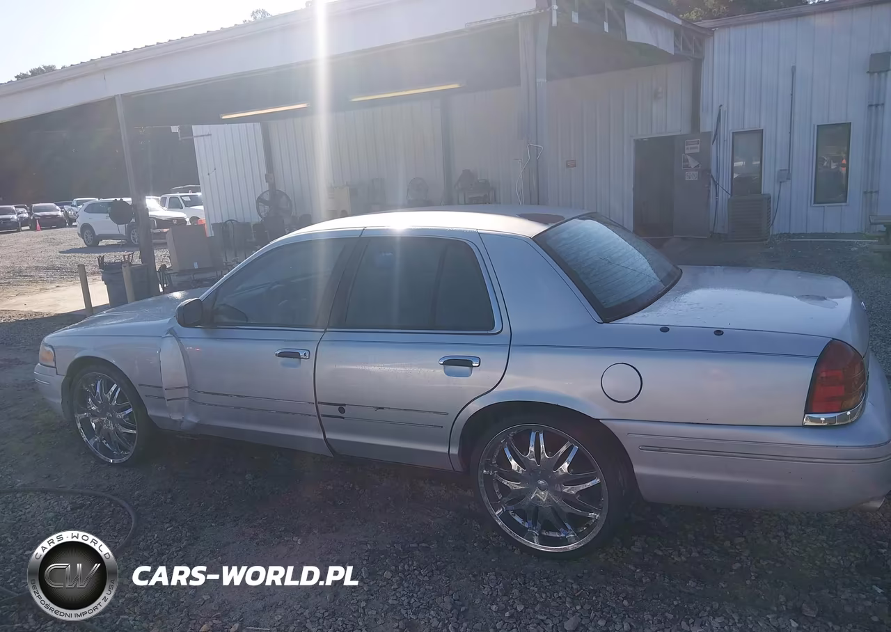 2003 Ford Crown Victoria Police VIN:2FAFP71W73X121900 - 14