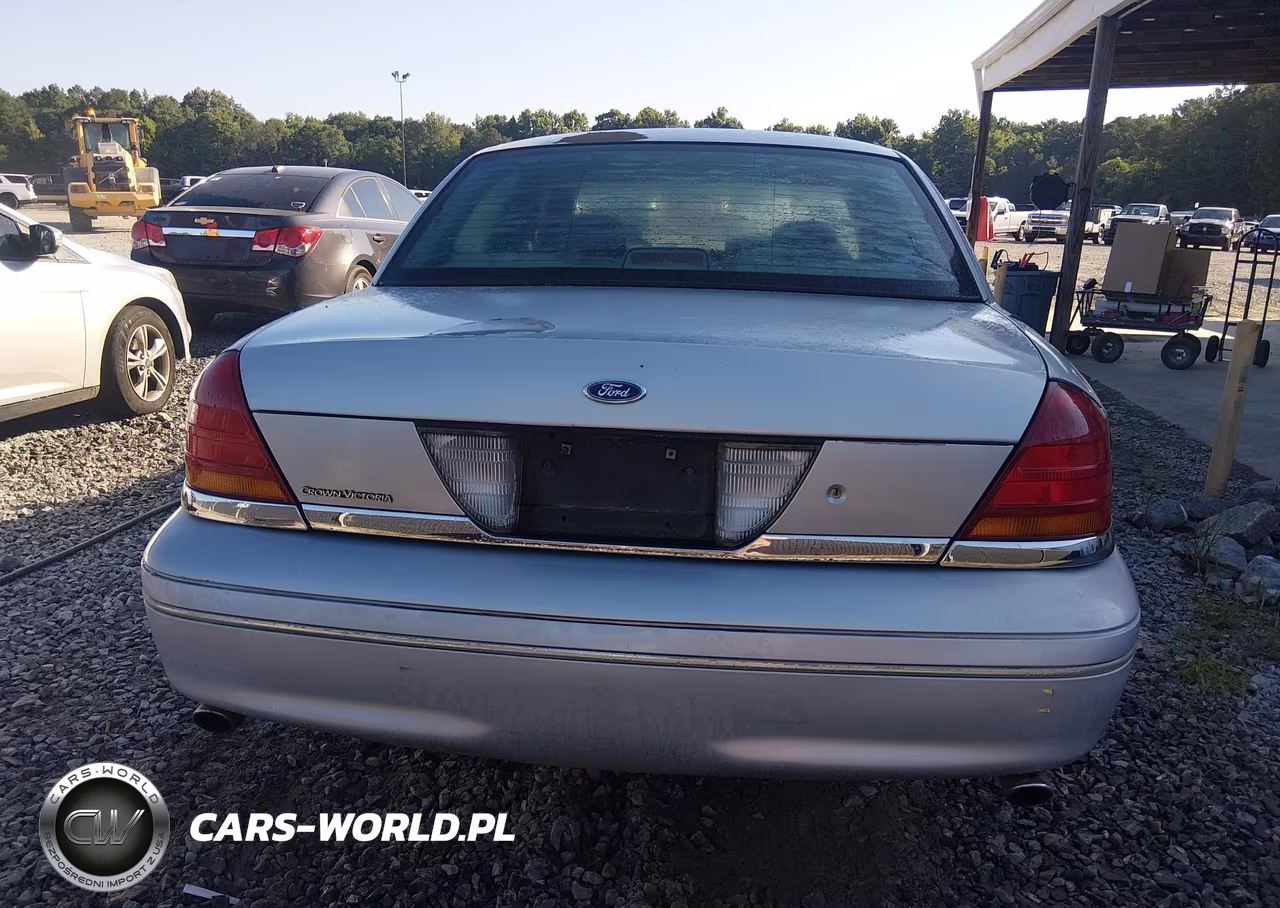 2003 Ford Crown Victoria Police VIN:2FAFP71W73X121900 - 16