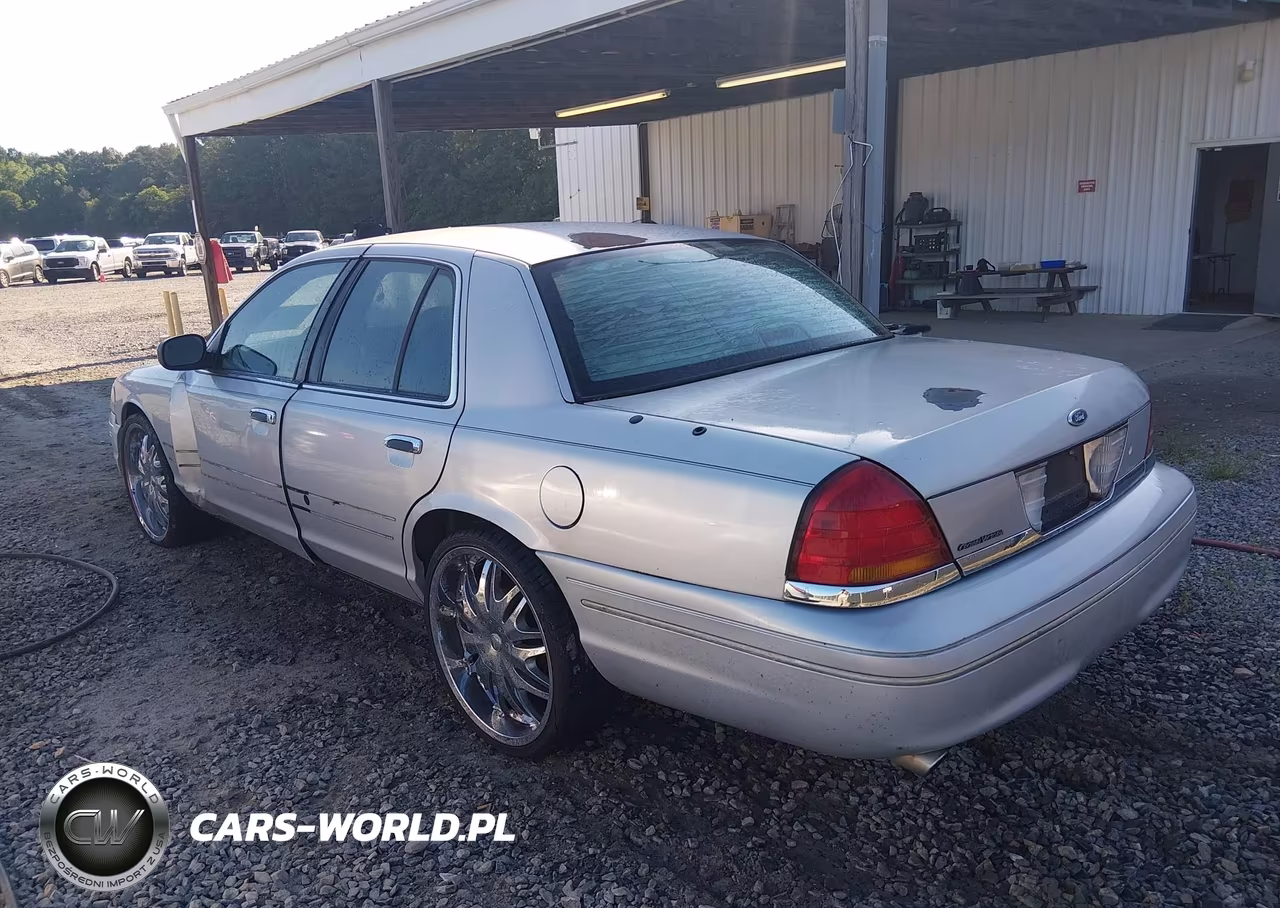 2003 Ford Crown Victoria Police VIN:2FAFP71W73X121900 - 3