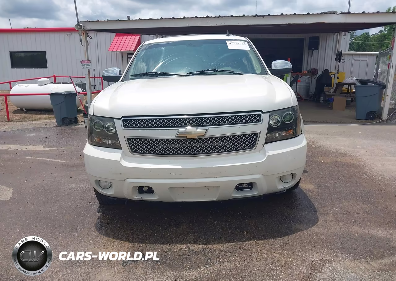 2009 Chevrolet Tahoe Ltz VIN:1GNFC33J79R172355 - 18