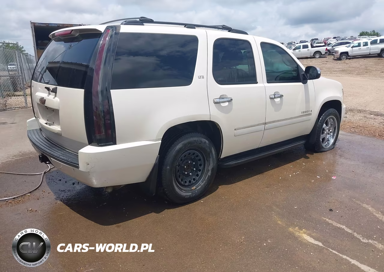 2009 Chevrolet Tahoe Ltz VIN:1GNFC33J79R172355 - 4