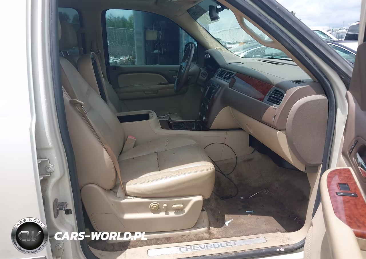 2009 Chevrolet Tahoe Ltz VIN:1GNFC33J79R172355 - 5