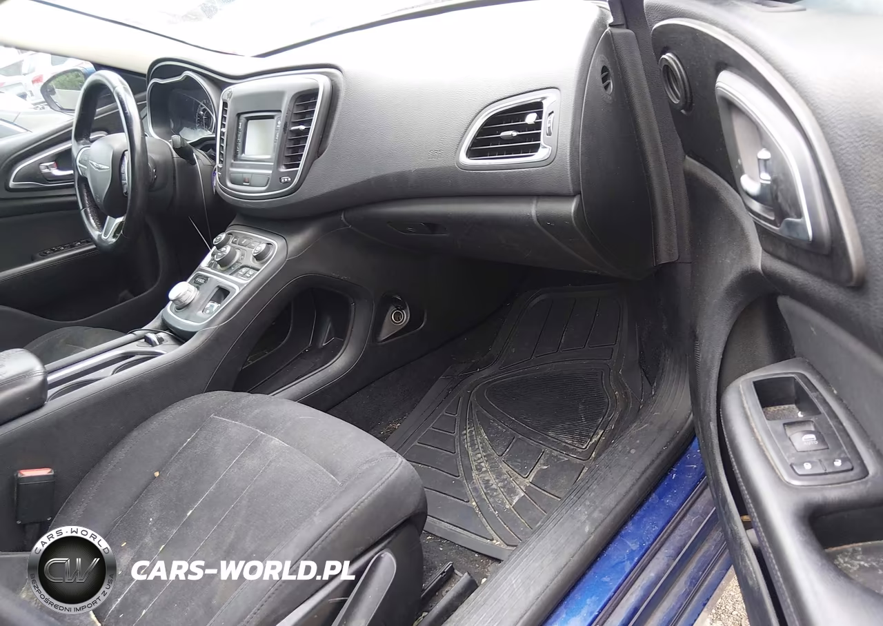 2015 Chrysler 200 Limited VIN:1C3CCCAB7FN562810 - 5
