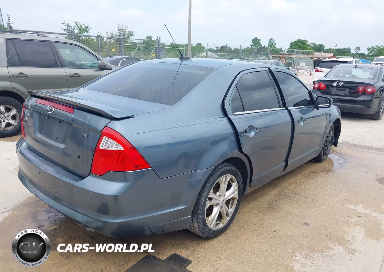 2012 Ford Fusion Se VIN:3FAHP0HA2CR310317 - 4