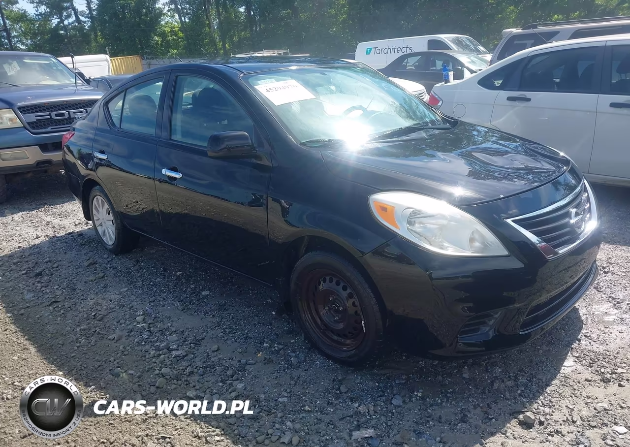 2013 Nissan Versa 1.6 Sv