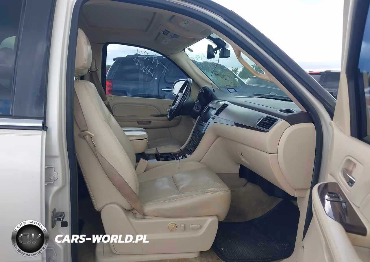 2008 Cadillac Escalade Standard VIN:1GYFK63828R255470 - 5