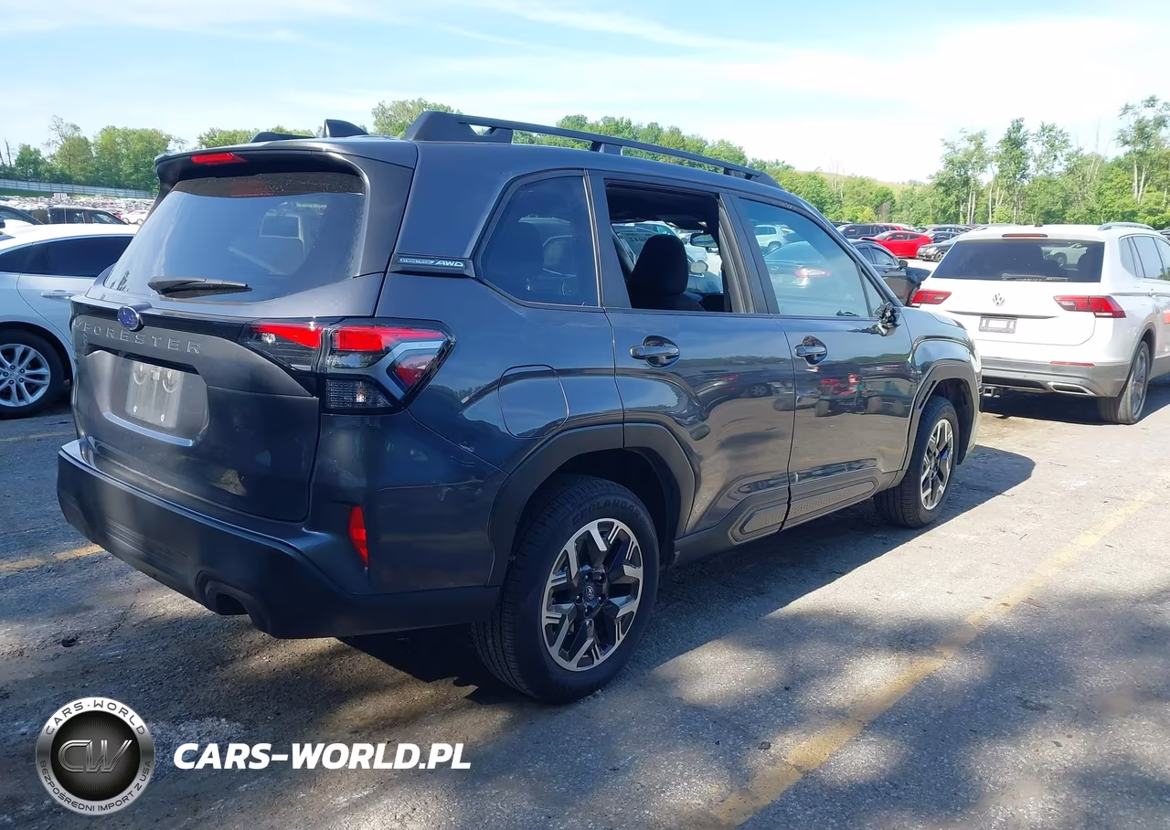 2025 Subaru Forester Premium VIN:JF2SLDDC5SH586261 - 4