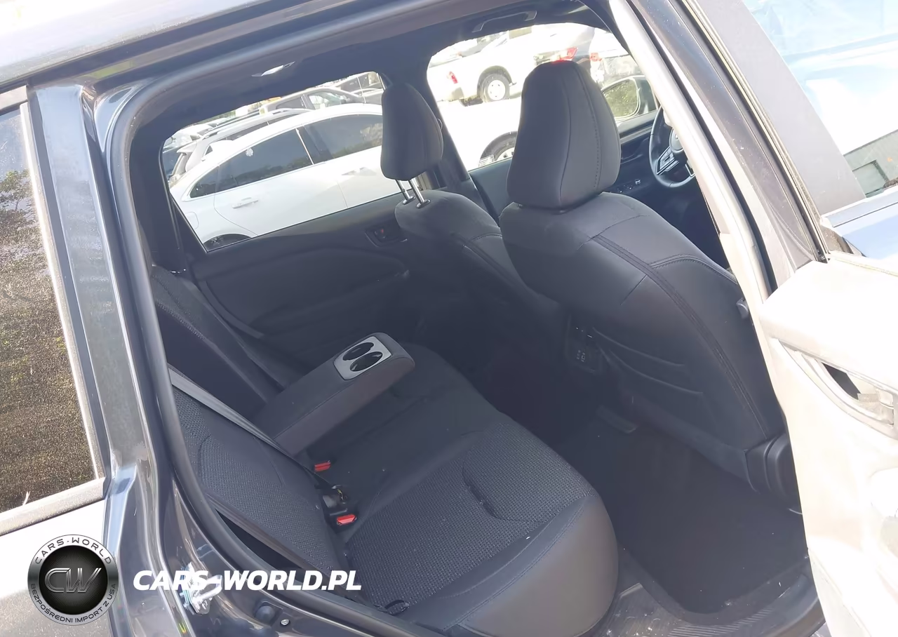 2025 Subaru Forester Premium VIN:JF2SLDDC5SH586261 - 8