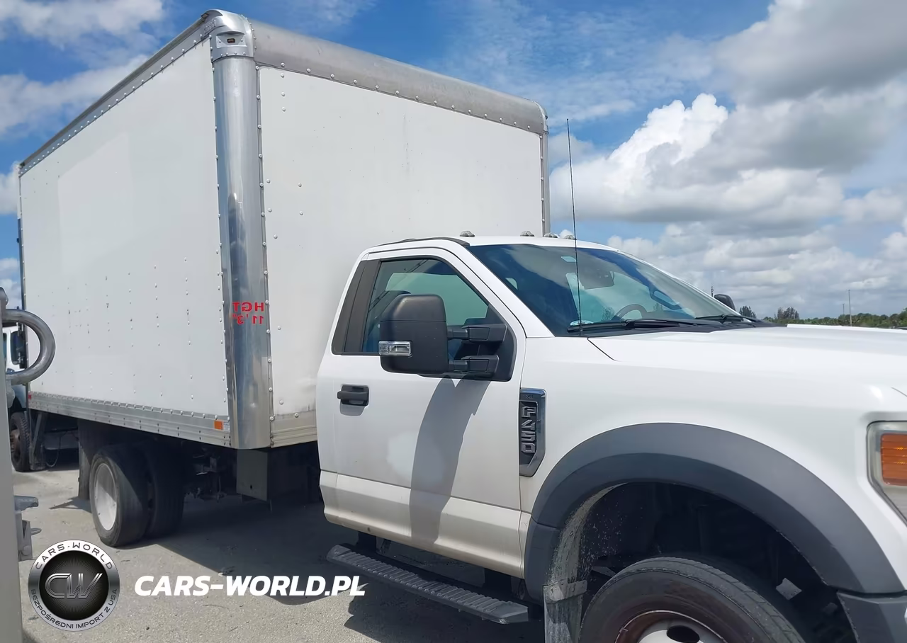 2020 Ford F-450 Chassis Xl VIN:1FDTF4GN8LEC53493 - 13